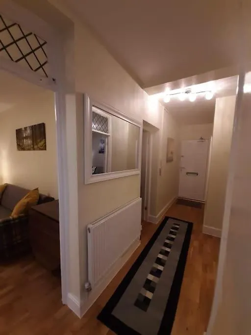 Greenwich Haven, London Apartment