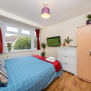 Economy Double G2 London